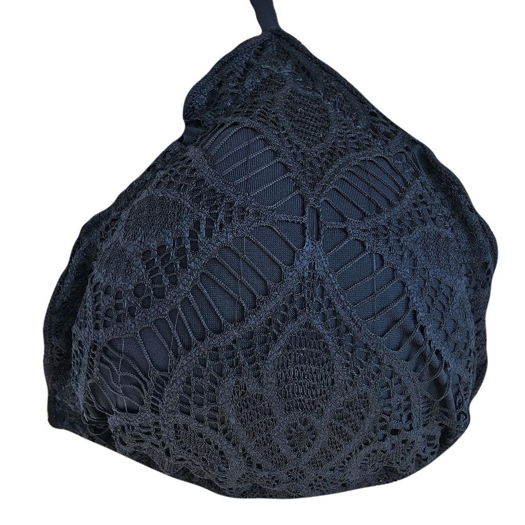 cia maritima black lace triangle bikini with ruched bottom close up